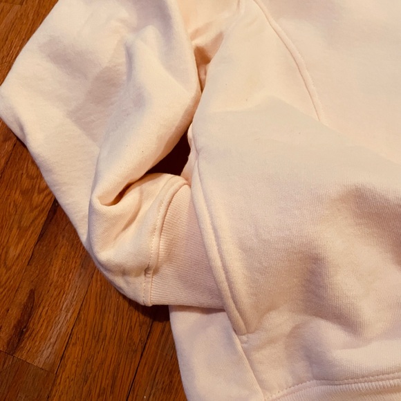 SPORTY & RICH - Picture 5 of 5